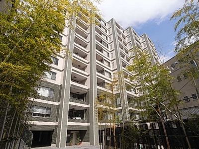 レジデンシア春日安藤坂