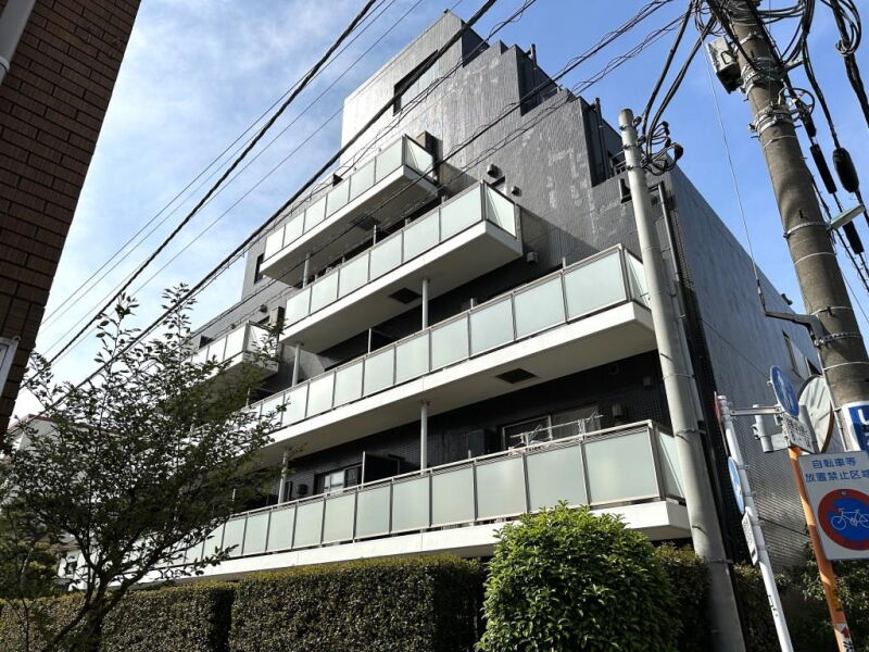 J.リヴェール学芸大学