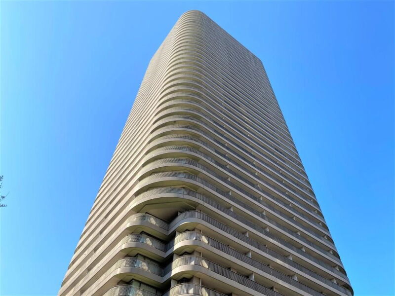 リバーポイントタワー