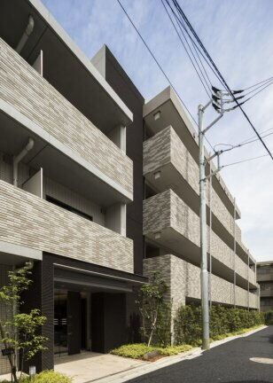 ディップス高田馬場駅前