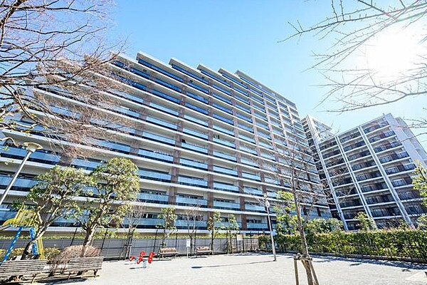 イーストゲートスクエア