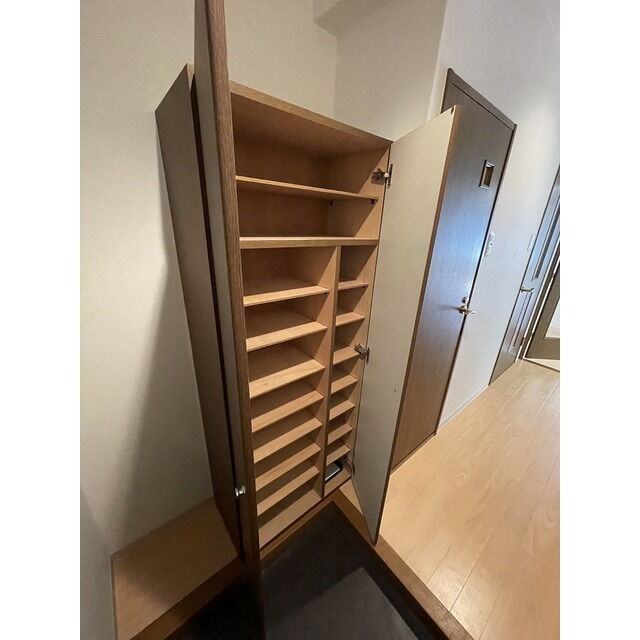 ヒルズ三栄町