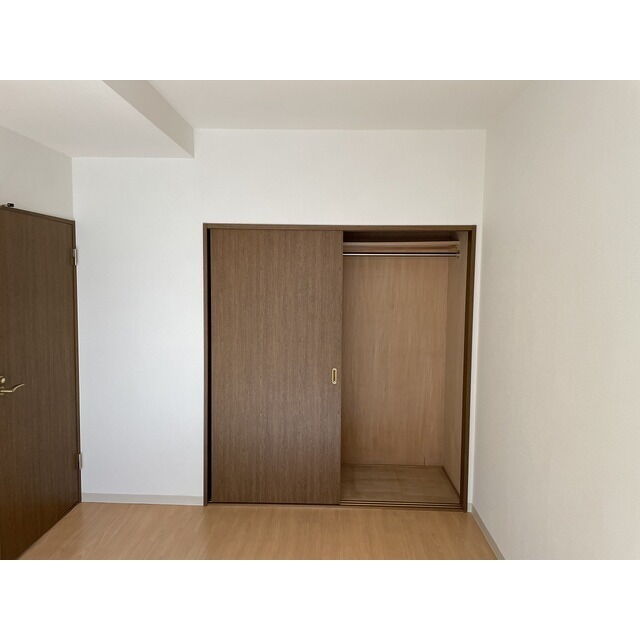 ヒルズ三栄町