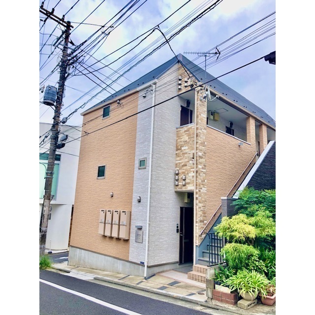 レジナ　ヒルズ