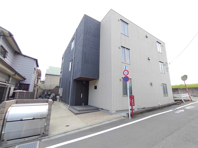 リバーサイドメゾン