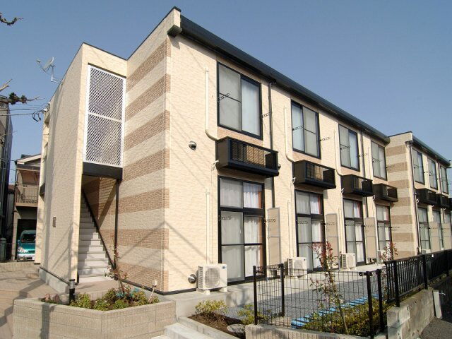 レオパレスホーステイル