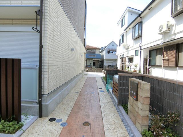 リブリ・Ａ・Ｒ・Ｈ　