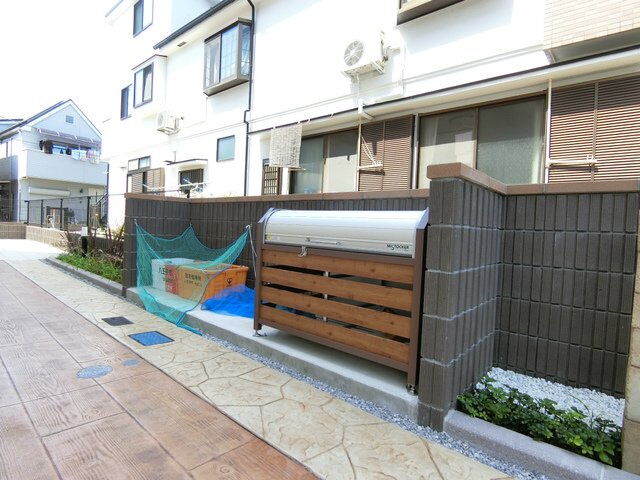 リブリ・Ａ・Ｒ・Ｈ　