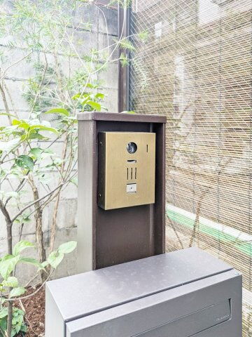 上野桜木の立体長屋