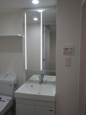 アゼスト大山東