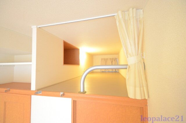 レオパレス逗子ＴＷＩＮ－α