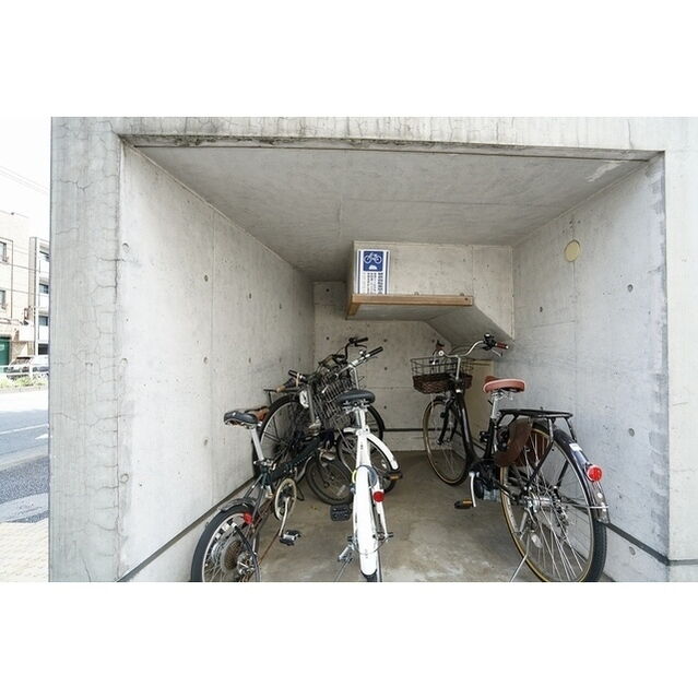 ＯＣＴＯＦＯＬＩＡ