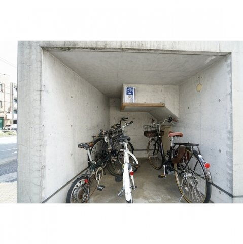 ＯＣＴＯＦＯＬＩＡ