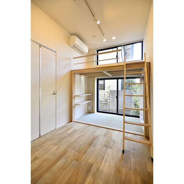 チトカラアパートメント