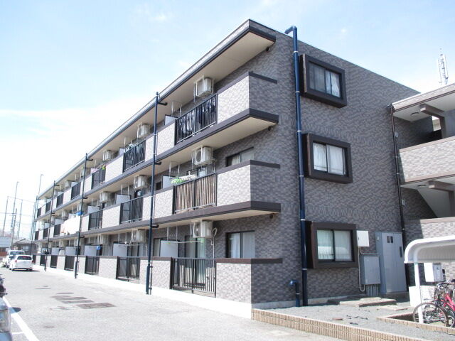 パオ・ヤマニシ