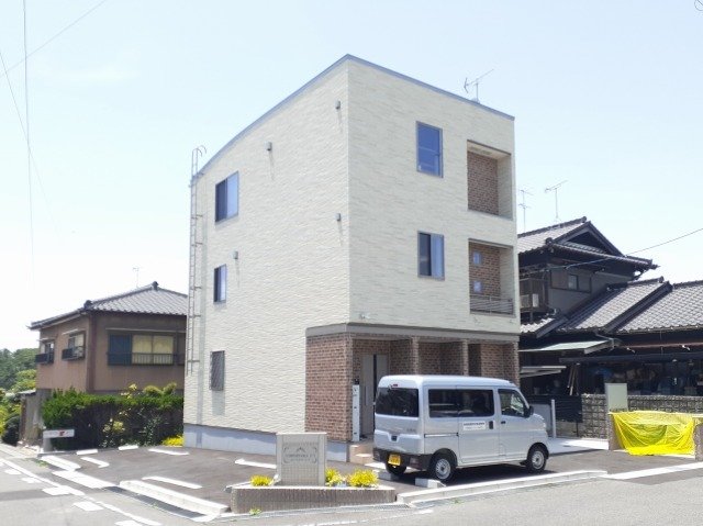ＣＯＭＦＯＲＴＡＢＬＥ　Ｆ・Ｔ
