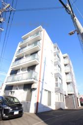 ＶｅｒｏＳｈａｎｇｒｉ−ｌａ