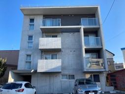 トロワセリーヌ