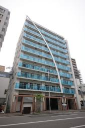 コローレ知事公館前