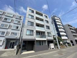 ＬＡ　Ｂｅｌｌａ（ラベーラ・本郷）