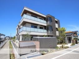 Ｅｃｒａｒｇｅ（エクラージュ）