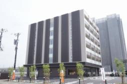 グランデ西金沢駅前