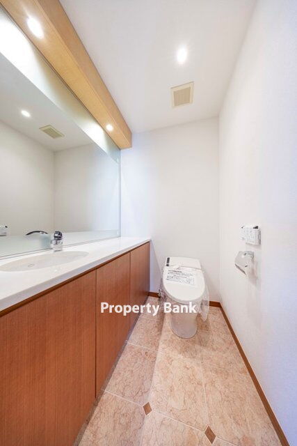 青山パークタワー