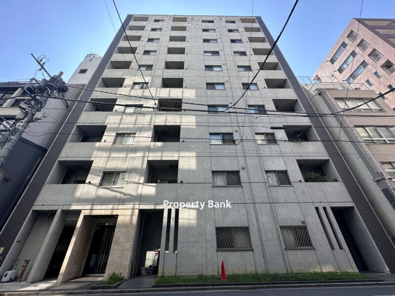 ラベール三越前