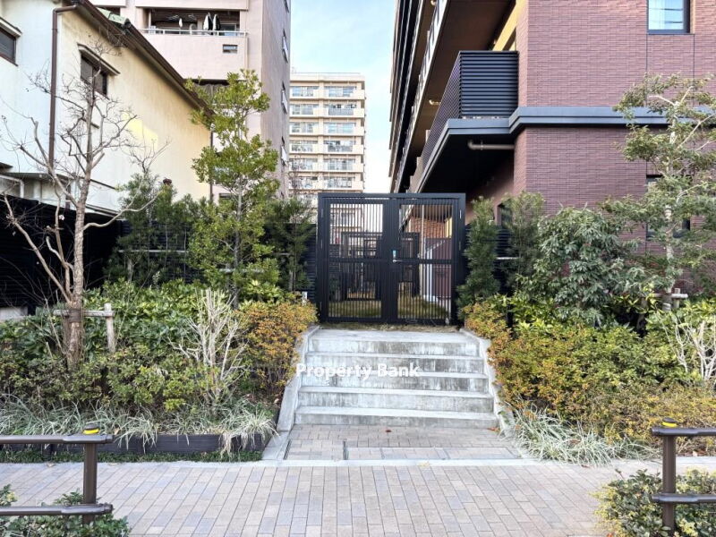 ロイジェント志村坂上