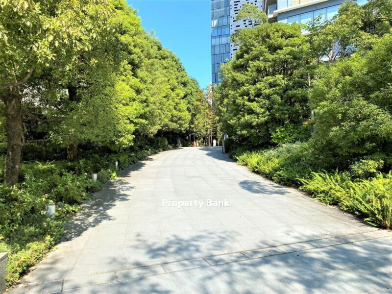 コンフォリア新宿イーストサイドタワー