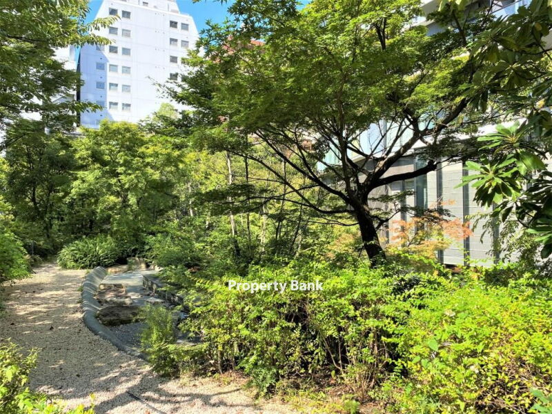コンフォリア新宿イーストサイドタワー