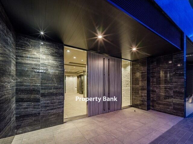 グランパセオ北綾瀬駅前